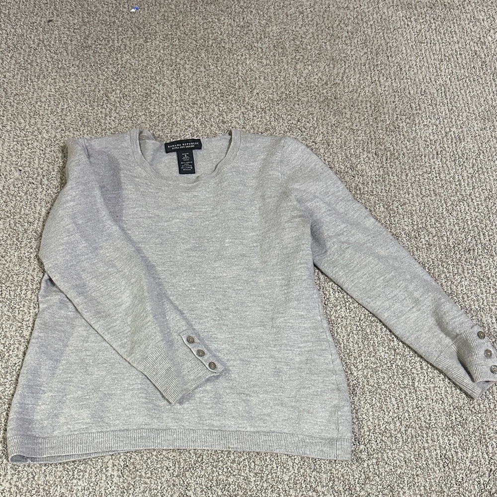 Banana Republic extra fine merino wool Light Gray Sweater with Button Accents